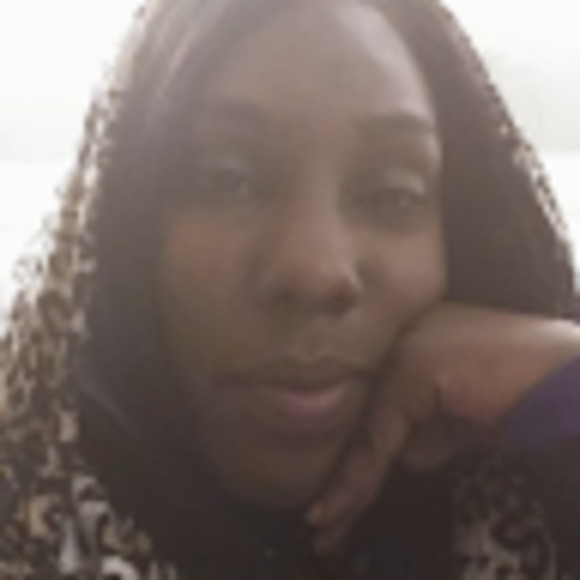 Meet your Posher, Lizzette - Picture 1 of 1